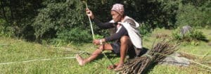 Honigjagd: Knüpfen mit Seilen aus Bambusfasern