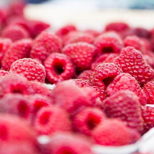 Dessert mit Himbeeren und Honig Pixabay/ejaugsburg